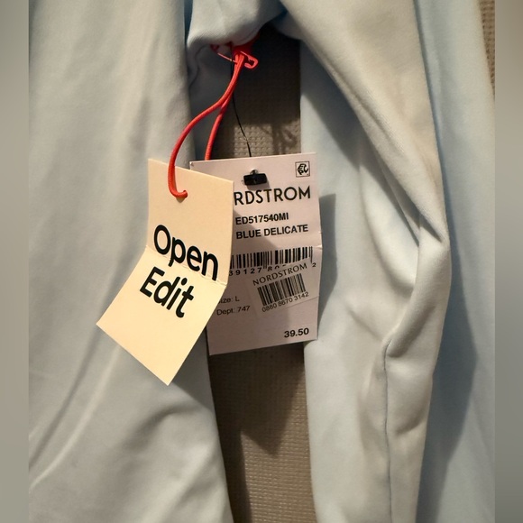 NWT Nordstrom Open Edit Ruched Side Top Blue Delicate Large - Picture 5 of 7